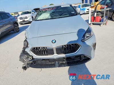 Piąte zdjęcie samochodu w środku: 2025 BMW 228XI VIN:WBA23GG05S7S77510 - miniatura