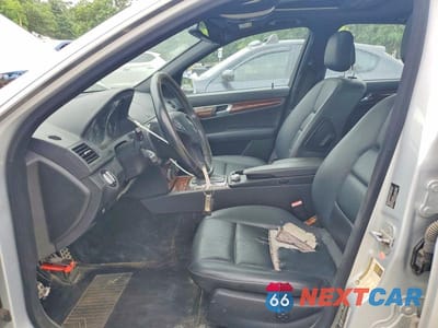 Zdjęcie 7 z 12 samochodu: 2010 MERCEDES-BENZ C 300 4MATIC VIN:WDDGF8BBXAR119767 - miniatura