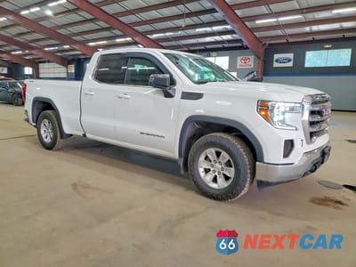 Czwarte zdjęcie samochodu z boku: 2019 GMC SIERRA K1500 SLE VIN:1GTR9BEK7KZ311040 - miniatura