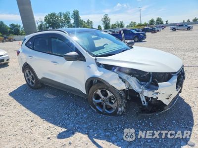 Czwarte zdjęcie samochodu z boku: 2025 FORD ESCAPE ST LINE VIN:1FMCU9MN7SUB64204 - miniatura