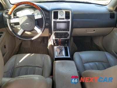Zdjęcie 8 z 12 samochodu: 2006 CHRYSLER 300C VIN:2C3LK63H06H277073 - miniatura