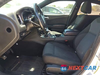 Zdjęcie 7 z 12 samochodu: 2017 DODGE CHARGER SE RWD VIN:2C3CDXBG1HH643487 - miniatura