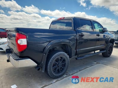 Trzecie zdjęcie samochodu z tyłu: 2019 TOYOTA TUNDRA CREWMAX SR5 VIN:5TFDW5F18KX815778 - miniatura