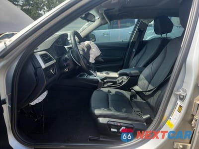 Zdjęcie 7 z 12 samochodu: 2018 BMW 320 I VIN:WBA8A9C54JAD28030 - miniatura