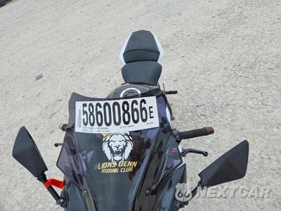 Piąte zdjęcie samochodu w środku: 2014 KAWASAKI EX650 F VIN:JKAEXEF1XEDA16508 - miniatura