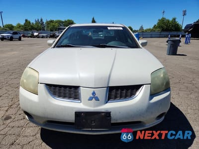 Piąte zdjęcie samochodu w środku: 2004 MITSUBISHI GALANT ES MEDIUM VIN:4A3AB36F64E079921 - miniatura