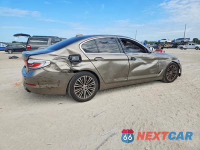 Trzecie zdjęcie samochodu z tyłu: 2018 BMW 530 I VIN:WBAJA5C55JWA38215 - miniatura