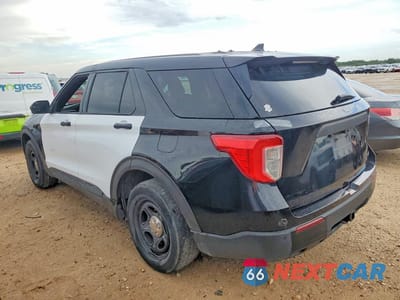 Drugie zdjęcie samochodu z przodu: 2022 FORD EXPLORER POLICE INTERCEPTOR VIN:1FM5K8AB5NGA47775 - miniatura