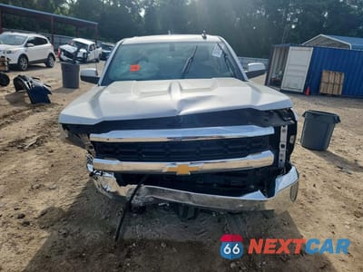 Piąte zdjęcie samochodu w środku: 2018 CHEVROLET SILVERADO C1500 LT VIN:3GCPCREC2JG461274 - miniatura