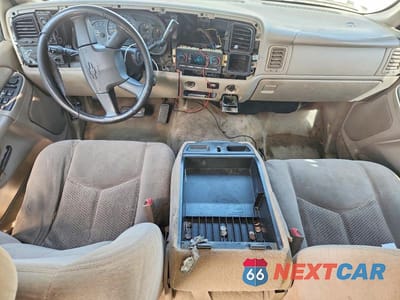 Zdjęcie 8 z 12 samochodu: 2003 CHEVROLET SILVERADO K1500 HEAVY DUTY VIN:1GCGK13U33F143085 - miniatura