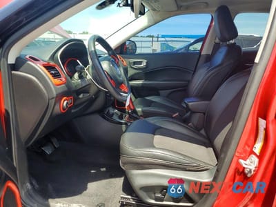 Zdjęcie 7 z 13 samochodu: 2019 JEEP COMPASS LATITUDE VIN:3C4NJDBB4KT812643 - miniatura