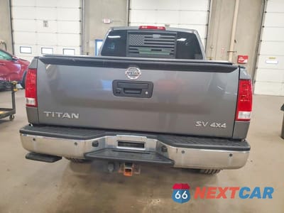 Zdjęcie 6 z 12 samochodu: 2015 NISSAN TITAN SV VIN:1N6AA0EC6FN502184 - miniatura