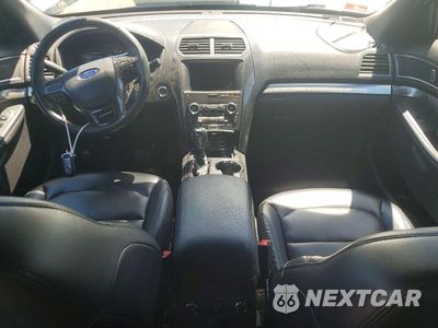Zdjęcie 8 z 13 samochodu: 2019 FORD EXPLORER XLT VIN:1FM5K8D85KGA81128 - miniatura