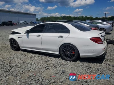 Drugie zdjęcie samochodu z przodu: 2019 MERCEDES-BENZ E 63 AMG-S 4MATIC VIN:WDDZF8KB4KA529831 - miniatura