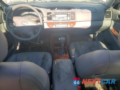 Zdjęcie 8 z 12 samochodu: 2002 TOYOTA CAMRY XLE V6 VIN:4T1BF30K22U513896 - miniatura