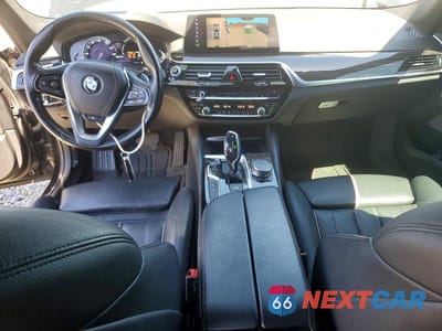 Zdjęcie 8 z 12 samochodu: 2018 BMW 530XE VIN:WBAJB1C52JG624111 - miniatura
