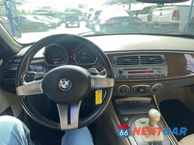 Zdjęcie 9 z 10 samochodu: 2003 BMW Z4 2.5 VIN:4USBT334X3LR66028 - miniatura