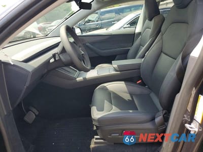 Zdjęcie 7 z 12 samochodu: 2026 TESLA MODEL Y VIN:7SAYGDEE3TA432145 - miniatura