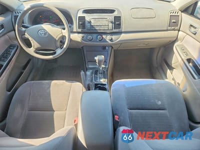 Zdjęcie 8 z 12 samochodu: 2005 TOYOTA CAMRY LE VIN:4T1BE32K25U541461 - miniatura