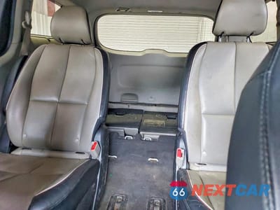 Zdjęcie 10 z 13 samochodu: 2021 KIA SEDONA EX VIN:KNDMB5C13M6674515 - miniatura