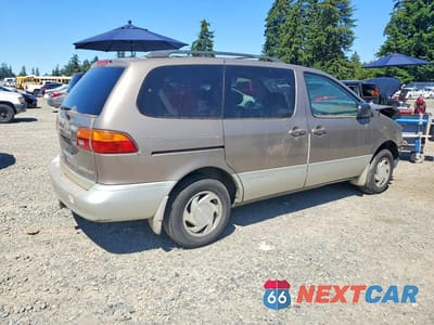 Trzecie zdjęcie samochodu z tyłu: 1998 TOYOTA SIENNA LE VIN:4T3ZF13C1WU056020 - miniatura