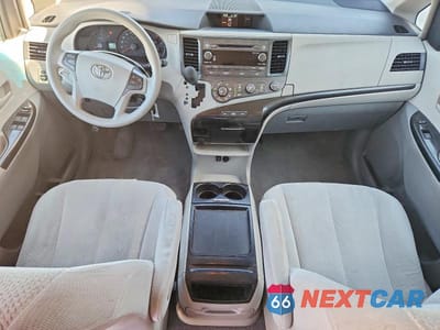 Zdjęcie 8 z 14 samochodu: 2011 TOYOTA SIENNA LE VIN:5TDKK3DC1BS088470 - miniatura