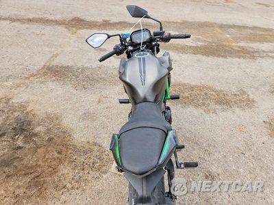 Zdjęcie 6 z 9 samochodu: 2023 KAWASAKI ER650 N VIN:ML5EREN10PDA96366 - miniatura