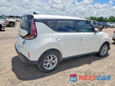 Trzecie zdjęcie samochodu z tyłu: 2025 KIA SOUL LX VIN:KNDJ23AU3S7948369 - miniatura