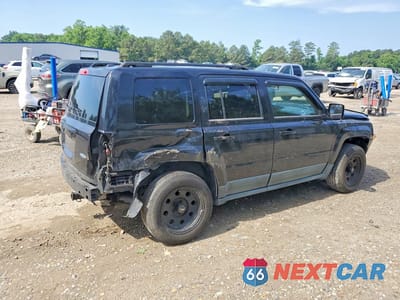 Trzecie zdjęcie samochodu z tyłu: 2011 JEEP PATRIOT SPORT VIN:1J4NF1GB5BD223285 - miniatura