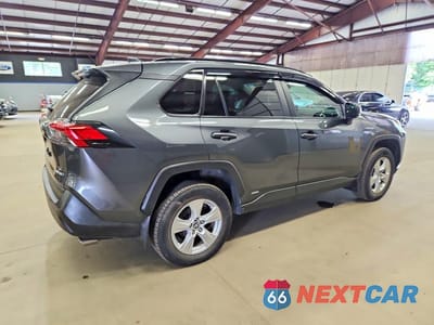 Trzecie zdjęcie samochodu z tyłu: 2021 TOYOTA RAV4 LE VIN:4T3L6RFV1MU007415 - miniatura