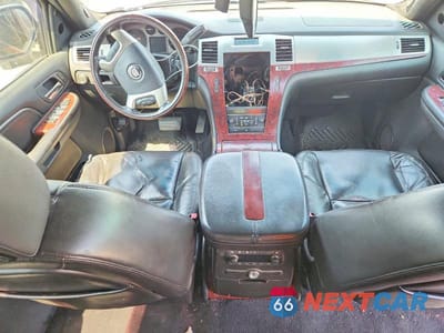 Zdjęcie 8 z 13 samochodu: 2007 CADILLAC ESCALADE LUXURY VIN:1GYFK63847R118240 - miniatura