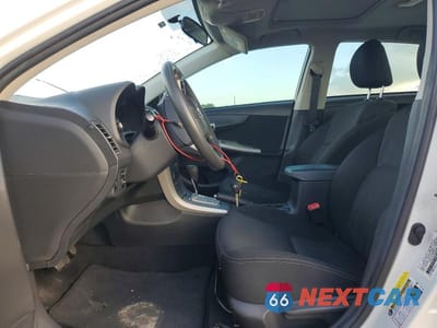 Zdjęcie 7 z 12 samochodu: 2013 TOYOTA COROLLA S VIN:5YFBU4EE4DP084022 - miniatura