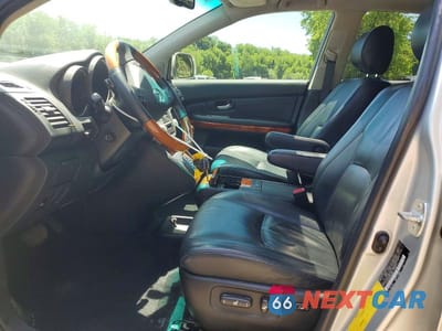 Zdjęcie 7 z 13 samochodu: 2007 LEXUS RX 350 VIN:2T2HK31U67C026890 - miniatura