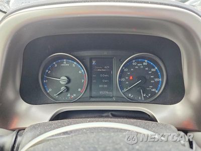 Zdjęcie 9 z 13 samochodu: 2018 TOYOTA RAV4 XLE VIN:JTMRFREV1JD226461 - miniatura