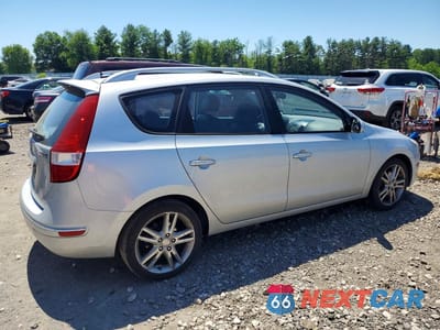 Trzecie zdjęcie samochodu z tyłu: 2012 HYUNDAI ELANTRA TOURING SE VIN:KMHDC8AE6CU136904 - miniatura