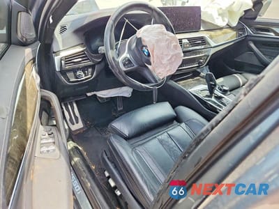 Zdjęcie 8 z 12 samochodu: 2021 BMW M550XI VIN:WBA13BK06MCF02388 - miniatura