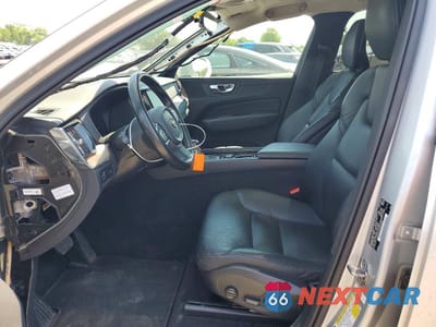 Zdjęcie 7 z 13 samochodu: 2021 VOLVO XC60 T5 MOMENTUM VIN:YV4102RK2M1787681 - miniatura
