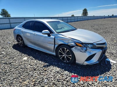 Czwarte zdjęcie samochodu z boku: 2018 TOYOTA CAMRY SE VIN:4T1B11HK2JU085138 - miniatura