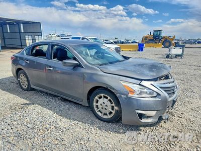Czwarte zdjęcie samochodu z boku: 2015 NISSAN ALTIMA 2.5 S VIN:1N4AL3AP7FC104975 - miniatura
