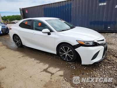 Czwarte zdjęcie samochodu z boku: 2019 TOYOTA CAMRY SE VIN:4T1B11HK9KU185223 - miniatura