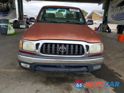 Piąte zdjęcie samochodu w środku: 2001 TOYOTA TACOMA BASE VIN:5TENL42NX1Z852869 - miniatura