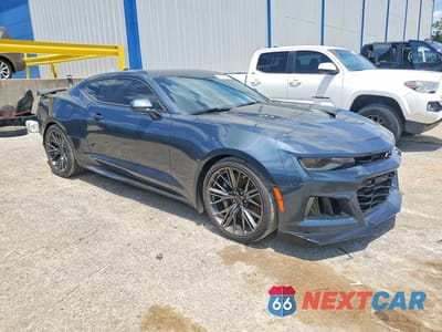 Czwarte zdjęcie samochodu z boku: 2023 CHEVROLET CAMARO ZL1 VIN:1G1FK1R69P0142786 - miniatura