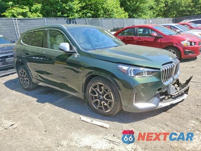 Czwarte zdjęcie samochodu z boku: 2023 BMW X1 XDRIVE28I VIN:WBX73EF06P5V77223 - miniatura