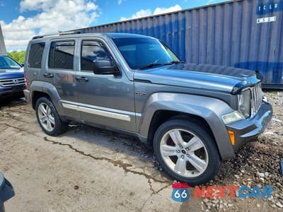 Czwarte zdjęcie samochodu z boku: 2012 JEEP LIBERTY JET VIN:1C4PJMFK7CW135814 - miniatura
