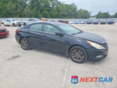 Czwarte zdjęcie samochodu z boku: 2013 HYUNDAI SONATA GLS VIN:5NPEB4AC2DH543309 - miniatura