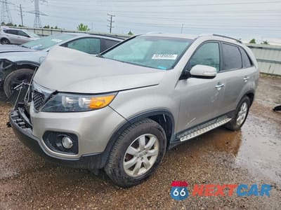 2013 KIA SORENTO LX 5XYKT4A60DG361481 - główne zdjęcie licytacji z USA - miniatura