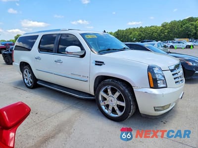 Czwarte zdjęcie samochodu z boku: 2008 CADILLAC ESCALADE ESV VIN:1GYFK66868R240787 - miniatura