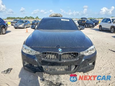 Piąte zdjęcie samochodu w środku: 2017 BMW 340 I VIN:WBA8B3G37HNU36340 - miniatura