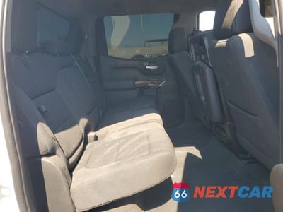 Zdjęcie 10 z 13 samochodu: 2021 GMC SIERRA K1500 ELEVATION VIN:3GTU9CETXMG375164 - miniatura