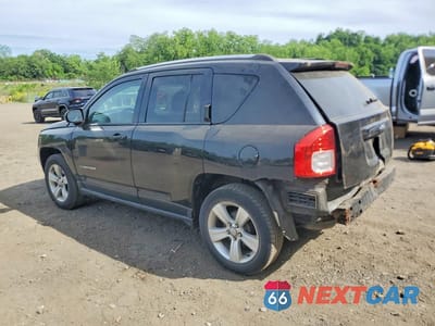 Drugie zdjęcie samochodu z przodu: 2013 JEEP COMPASS SPORT VIN:1C4NJCBB3DD166028 - miniatura